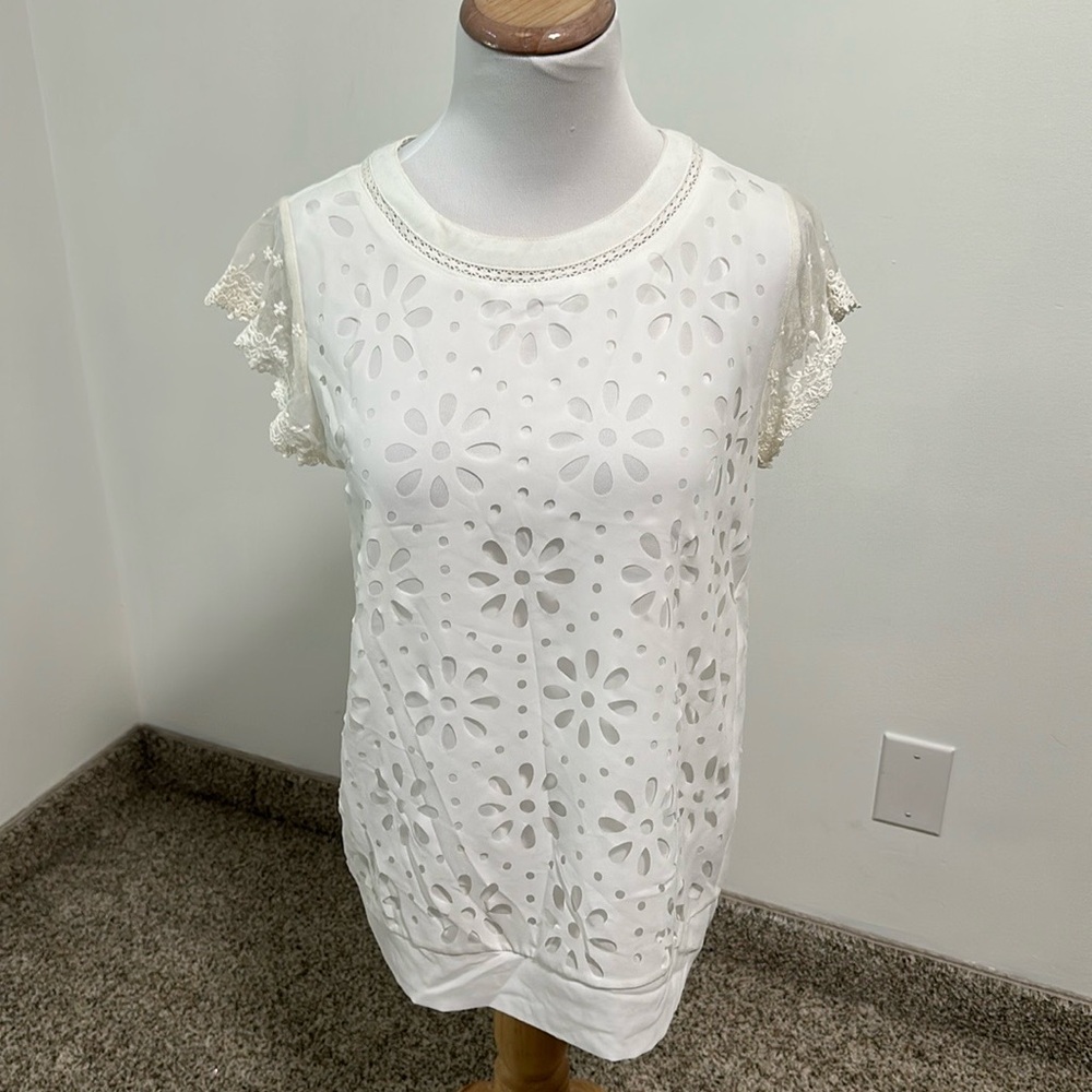 🌴 Farinelli Laser Cut Out Blouse